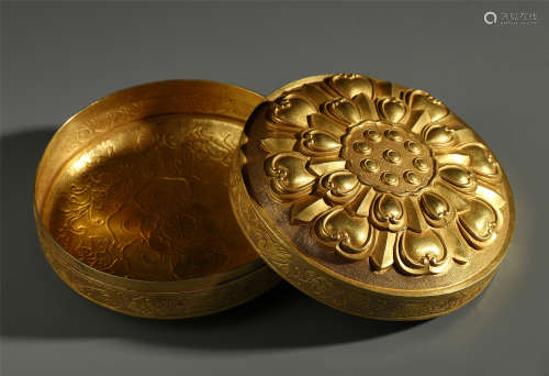 A Chinese Pure Gold “Flower” Box