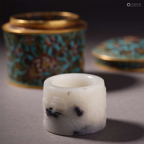 A Chinese Blue and White Jade Thumb Ring Engraved with Landscape Pattern