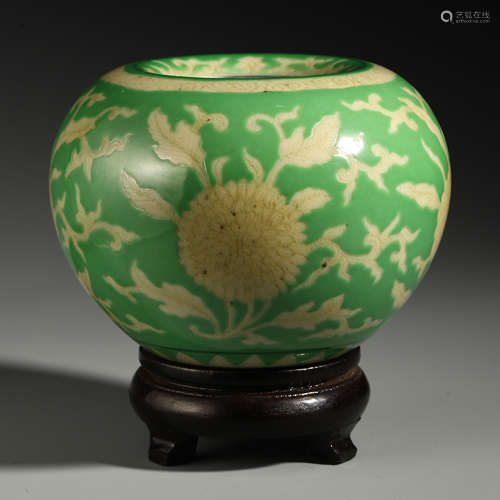 A Petite Chinese Green Glazed Jar (with Base)