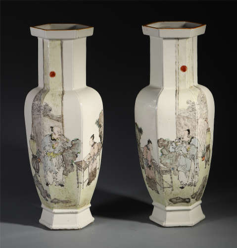 A Chinese Hexagonal Vase with Floral and Bird Motif
