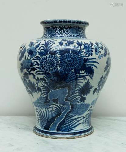 18thC Delft Blue and White Jar