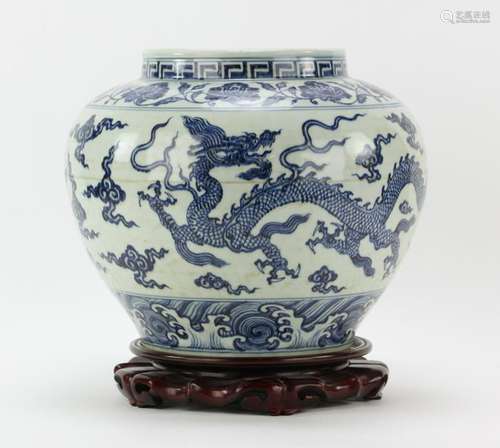 Chinese Blue and White Porcelain Dragon Jar