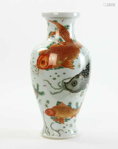 Chinese Famille Rose Porcelain Vase