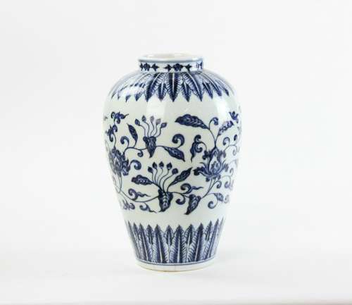 Chinese Blue and White Porcelain Vase