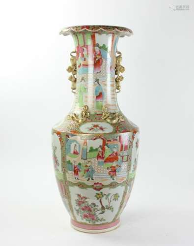 Large Chinese Rose Medallion Vase