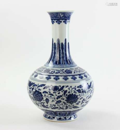 Important Chinese Blue and White Vase