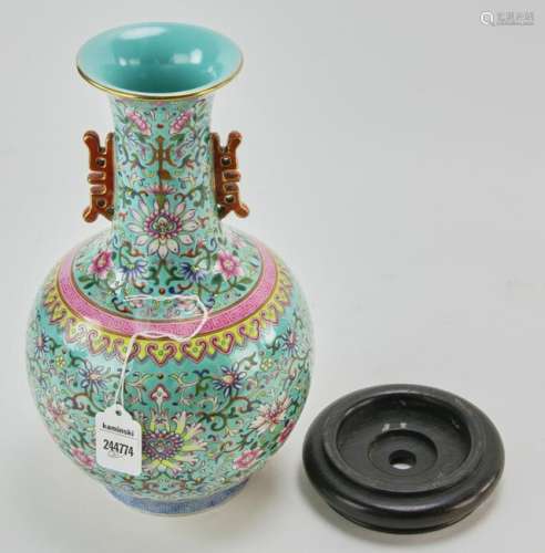 Chinese Famille Rose Porcelain Vase