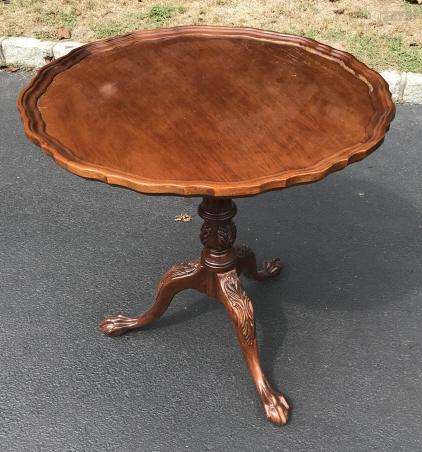 English Chippendale Style End Table by Hickory
