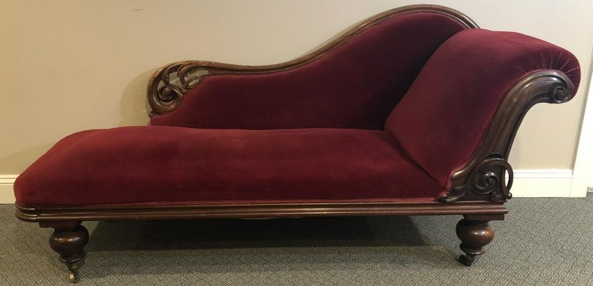 chaise lounge red velvet