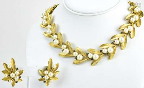 Vintage 1960s Trifari Jewelry Suite