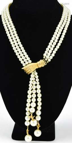 Vintage 1960s Pearl Necklace W Hand Clasp