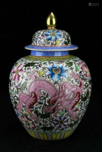 Chinese Qing Porcelain Famille Rose Jar with Lid