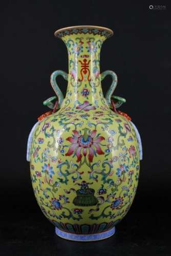 Chinese Qing Porcelain Famille Rose Vase