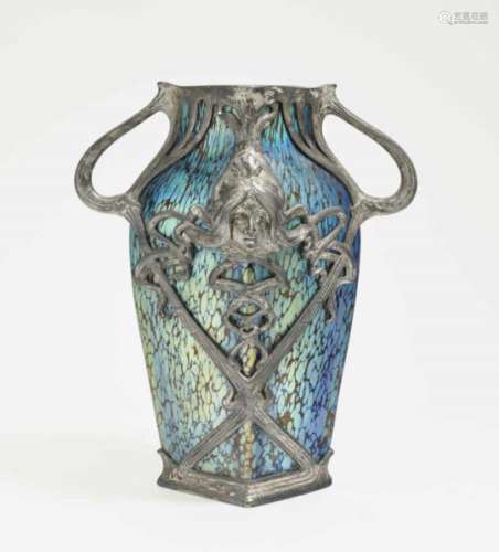 A vaseJoh. Loetz Wwe., Klostermühle, circa 1998 Glass. Underlaid with ruby red. Silver-blue meltings