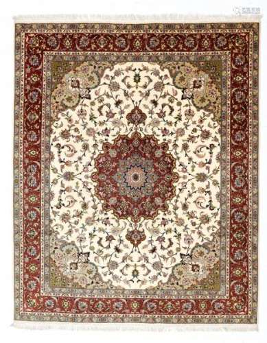 Tapis Tabriz en laine et soie, Iran, 2ème moitié du XXe s., à médaillon central [...]