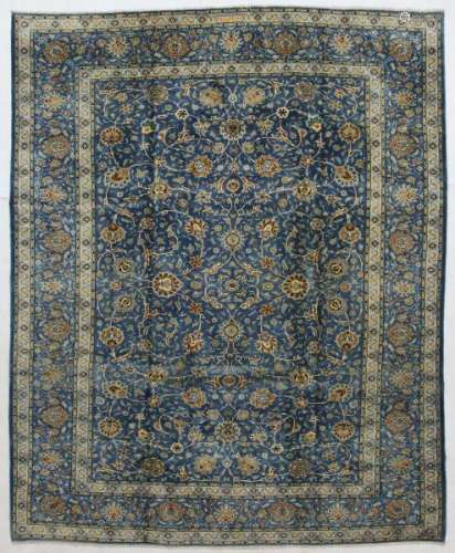Tapis Kashan, Iran, 3ème quart du XXe s., à champ central bleu à décor de [...]