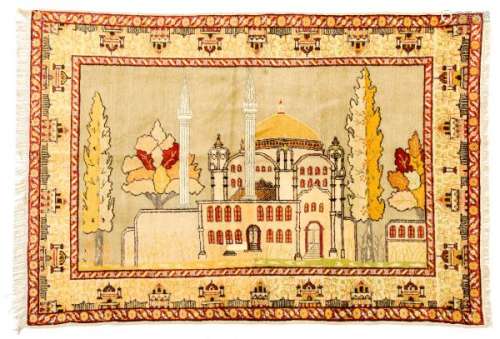 Tapis Kayseri, Turquie, 2ème moitié du XXe s., à décor d'une mosquée sur fond [...]