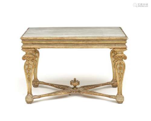 Table console, Italie XVIIIe s., en bois peint gris vert et doré, à décor sculpté [...]