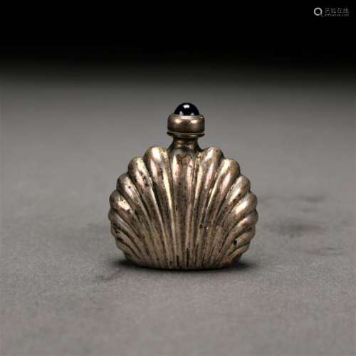 A Chinese antique Silver Snuff Bottle