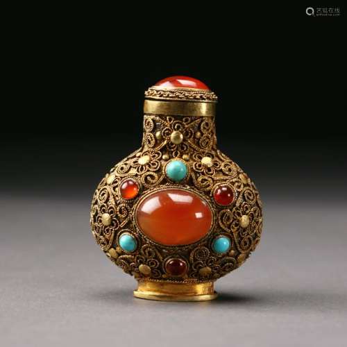 A Chinese Antique Gilt-Bronze Snuff Bottle