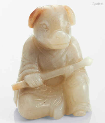 白玉雕猪坐像