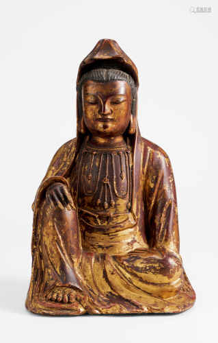 清 木雕漆金观自在菩萨坐像