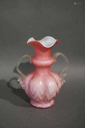 Petit vase en vieux Chênée. H :18 cm