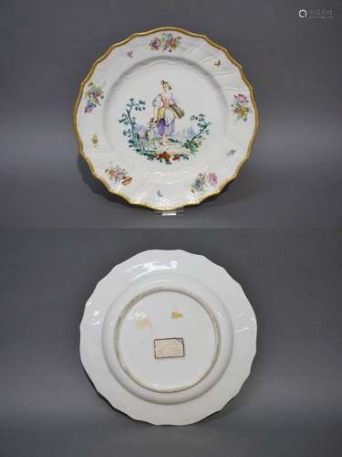 Assiette en porcelaine de Tournai \