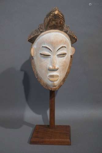 Masque Punu. H : 30 cm