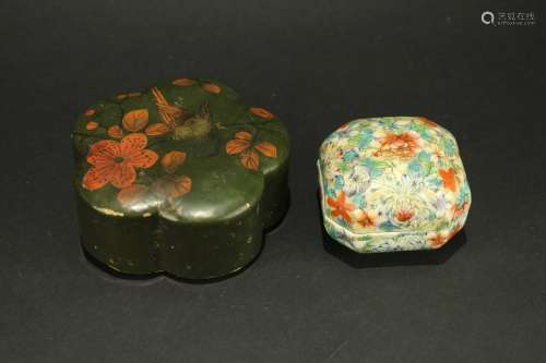 Famille Rose Flowers Box guangxu and lacquerware Box