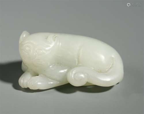 CHINESE WHITE JADE CAT TABLE ITEM