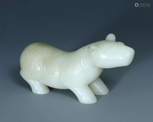 CHINESE WHITE JADE BEAST TABLE ITEM