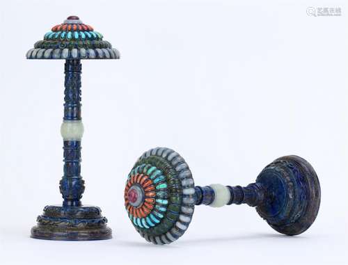 PAIR OF CHINESE GEM STONE INLAID LAPIS JADE HAT STAND