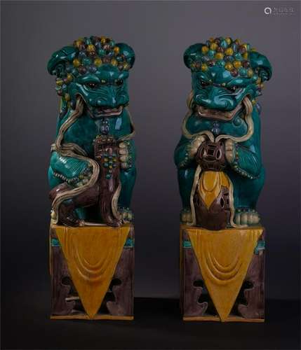 PAIR OF CHINESE PORCELAIN SANCAI LION