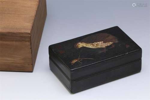 CHINESE HARDWOOD ZITAN LIDDED SQUARE BOX