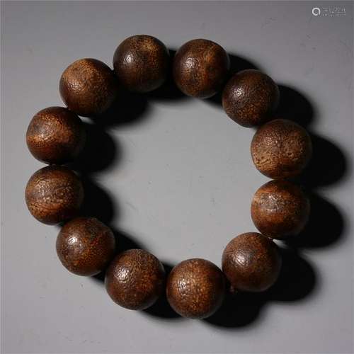 CHINESE AGALWOOD BEAD BRACELET