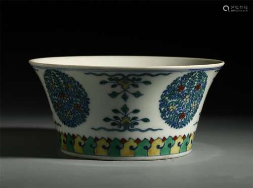 CHINESE PORCELAIN DOUCAI FLOWER BOWL