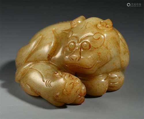 CHINESE ANCIENT JADE BEAST TABLE ITEM