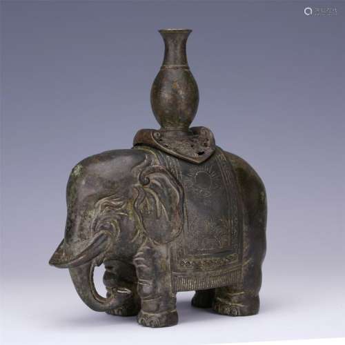 CHINESE BRONZE ELEPHANT WITH VASE