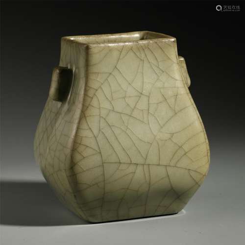 CHINESE PORCELAIN GE WARE CRACKED GLAZE ZUN VASE