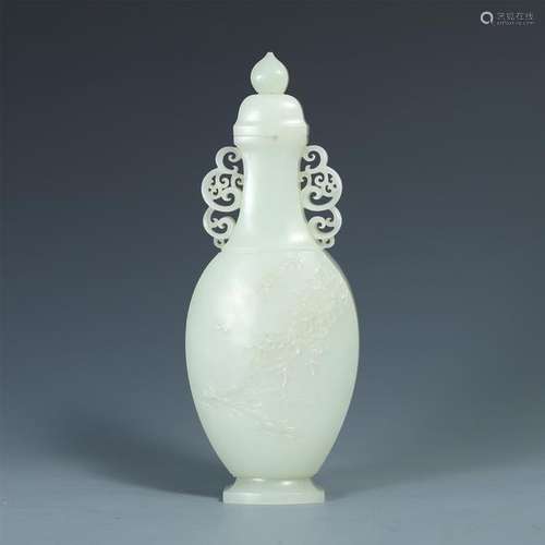 CHINESE WHITE JADE FISHER VASE