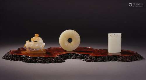 THREE CHINESE ANCIENT JADE TABLE ITEMS