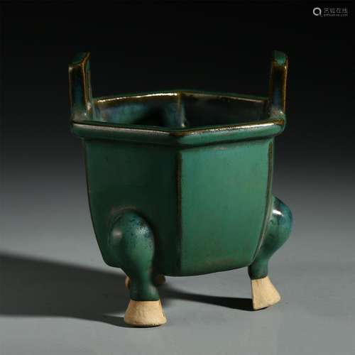 CHINESE PROCELAIN GREEN GLAZE TRIPLE FEET CENSER