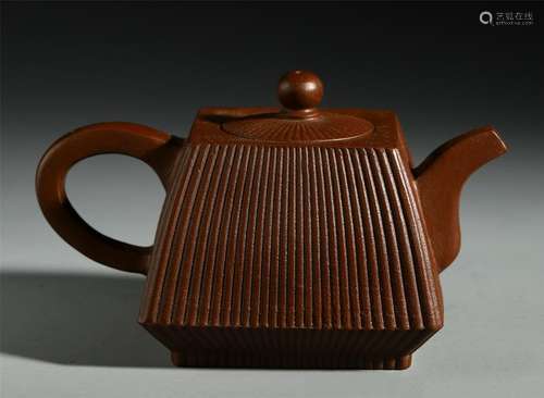 CHINESE YIXING ZISHA CLAY SQUARE TEA POT