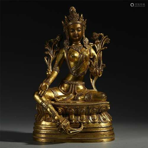 CHINESE GILT BRONZE SEATED GUANYIN WITH LOTUS