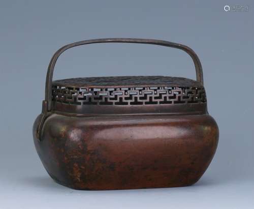 CHINESE BRONZE HANDLED HAND WARMER