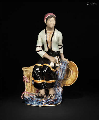 六七十年代 石灣少數民族姑娘雕塑