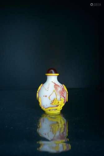 RED AND YELLOW CHROMATOGRAPHY OUTLAID SNUFF BOTTLE