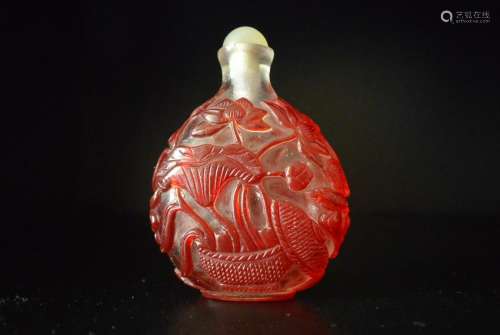 A RED CHROMATOGRAPHY OUTLAID PEKING GLASS SNUFF BOTTLE