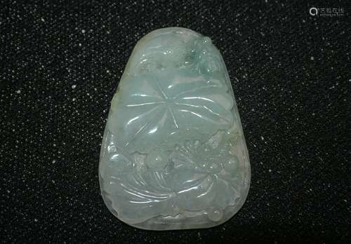 Ice kinds of jade carving Goldfish and lotuses The grai